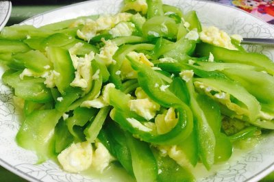 苦瓜炒鸡蛋
