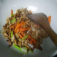 鸡蛋干炒肉丝的做法图解9