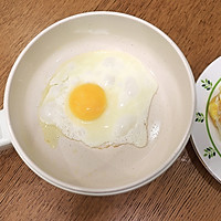 #夏日开胃餐#  早餐饼之煎蛋全麦薄饼的做法图解3