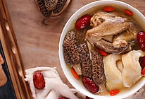 羊肚菌鸽子新西兰花胶汤的做法