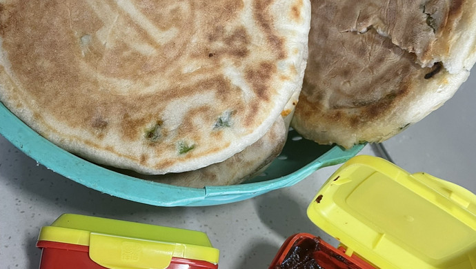 香辣葱花发面饼