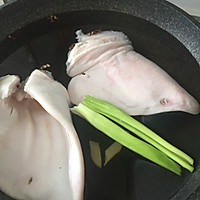 腐乳猪耳朵的做法图解3