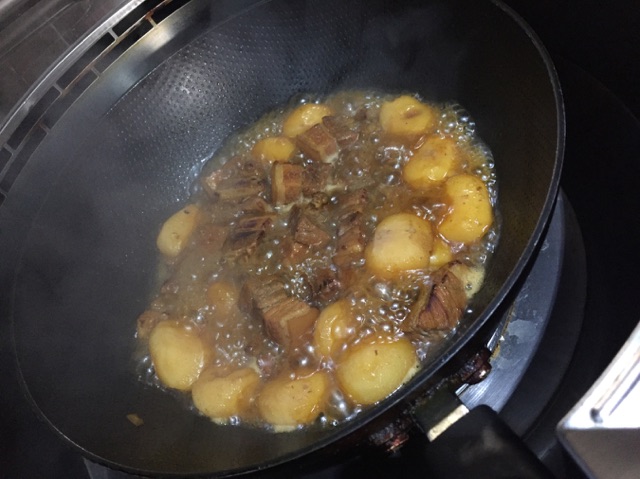 家常荸荠炖肉的做法图解9
