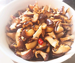 素菜精品——油淋香菇的做法
