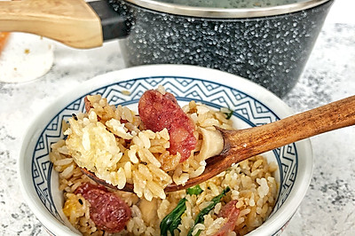 一碗嘎嘣脆的煲仔饭