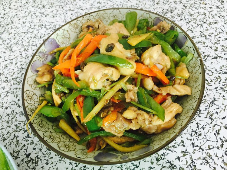 爆炒辣椒鸡肉的做法
