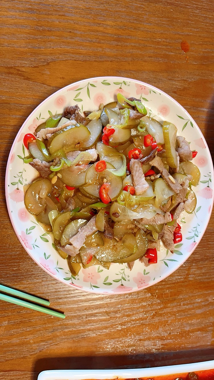 下饭小菜酸黄瓜炒肉的做法