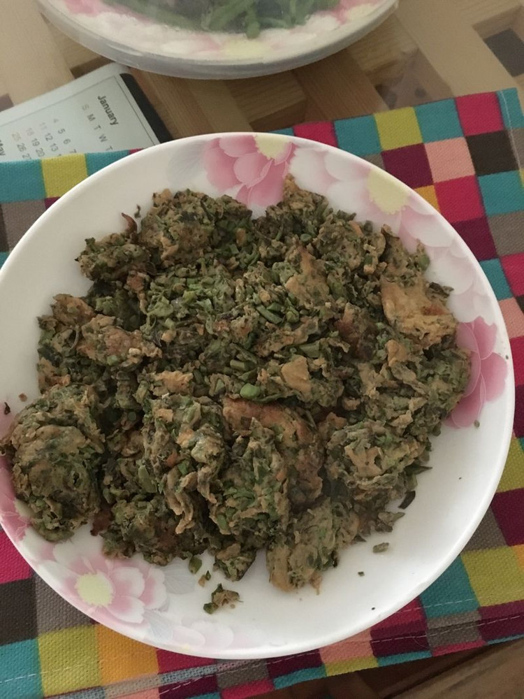 香椿头炒鸡蛋的做法