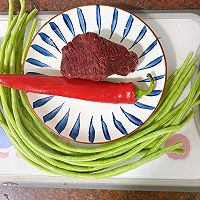 #橄榄中国味 感恩添美味#牛肉炒豆角的做法图解1