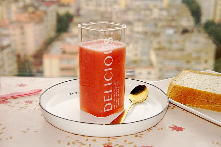 鲜榨番茄汁的做法