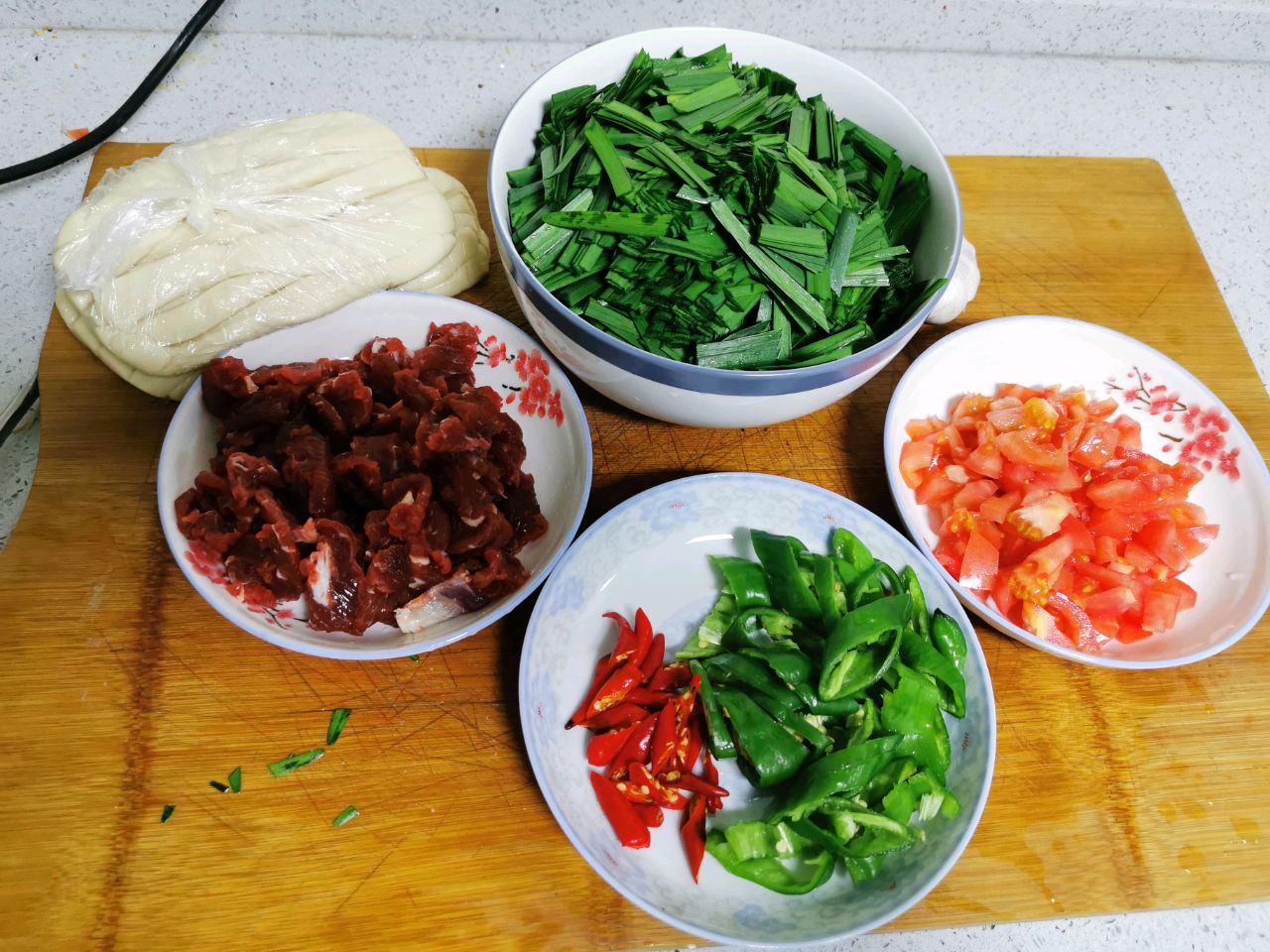 韭菜肉拌面怎么做_韭菜肉拌面的做法_豆果美食
