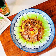 #春日时令，美味尝鲜#春日黄瓜牛肉洋葱合菜