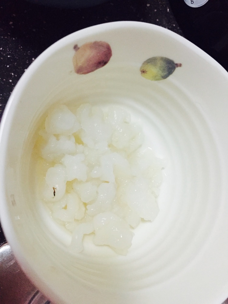 #养颜滋补#桃胶木瓜雪蛤的做法图解1
