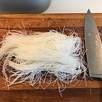 下饭菜 包菜炒粉儿的做法图解3