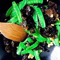 素炒荷兰豆的做法图解6