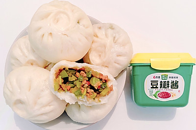 爆炸好吃的香菜青椒鲜肉包