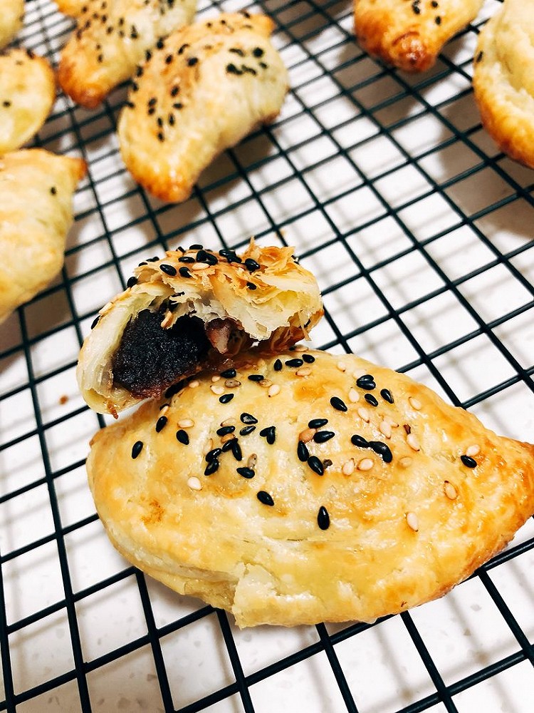 玫瑰红豆酥的做法