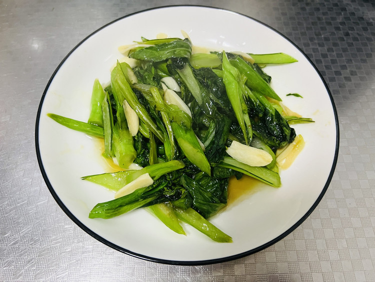 懒人快手菜之炒菜心的做法