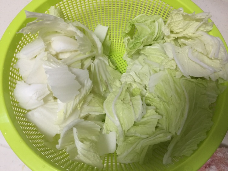 醋溜辣白菜～教你做快手菜的做法图解1