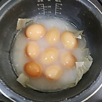 盐焗鸡蛋（电饭煲版）咸香入味，Q弹有嚼劲的做法图解3