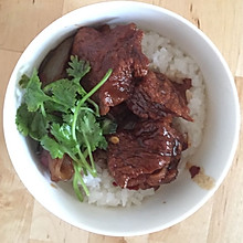 红烧牛肉盖饭