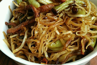铁锅豆角焖面