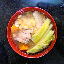 霸王花/火龙果花黄豆毛薯（淮山）红萝卜猪骨润汤