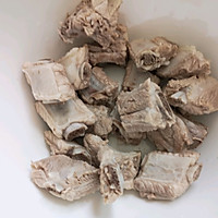 玉米排骨蒸汤的做法图解1