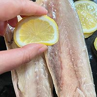 #秋天的第一条挪威青花鱼#煎烤挪威青花鱼的做法图解2