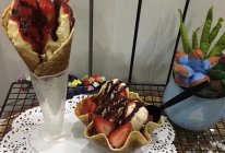 草莓冰淇淋#有颜值的实力派#的做法