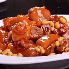 黄豆焖猪蹄