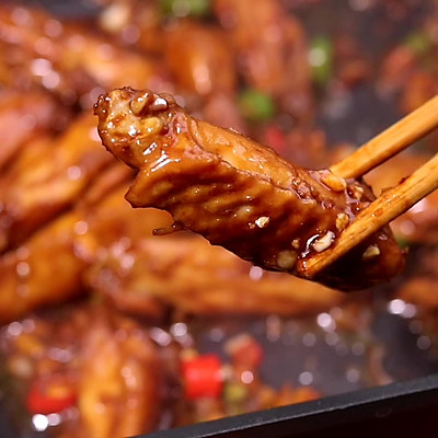 蒜蓉鸡翅！年夜饭端上桌就光盘，好吃到吮手指