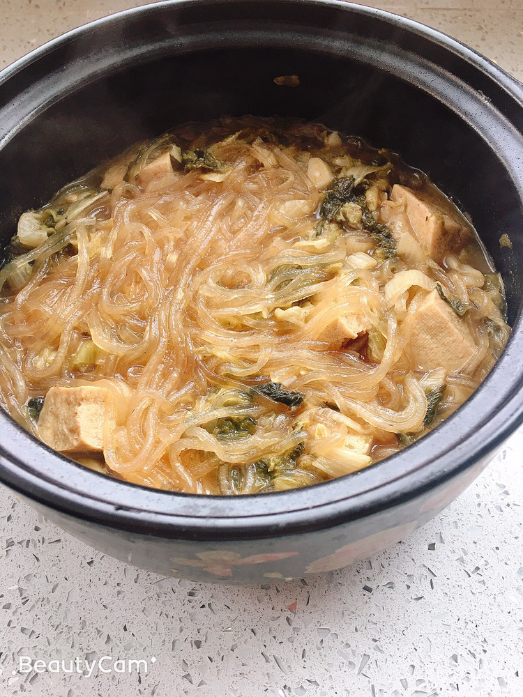 砂锅酸菜粉冻豆腐的做法