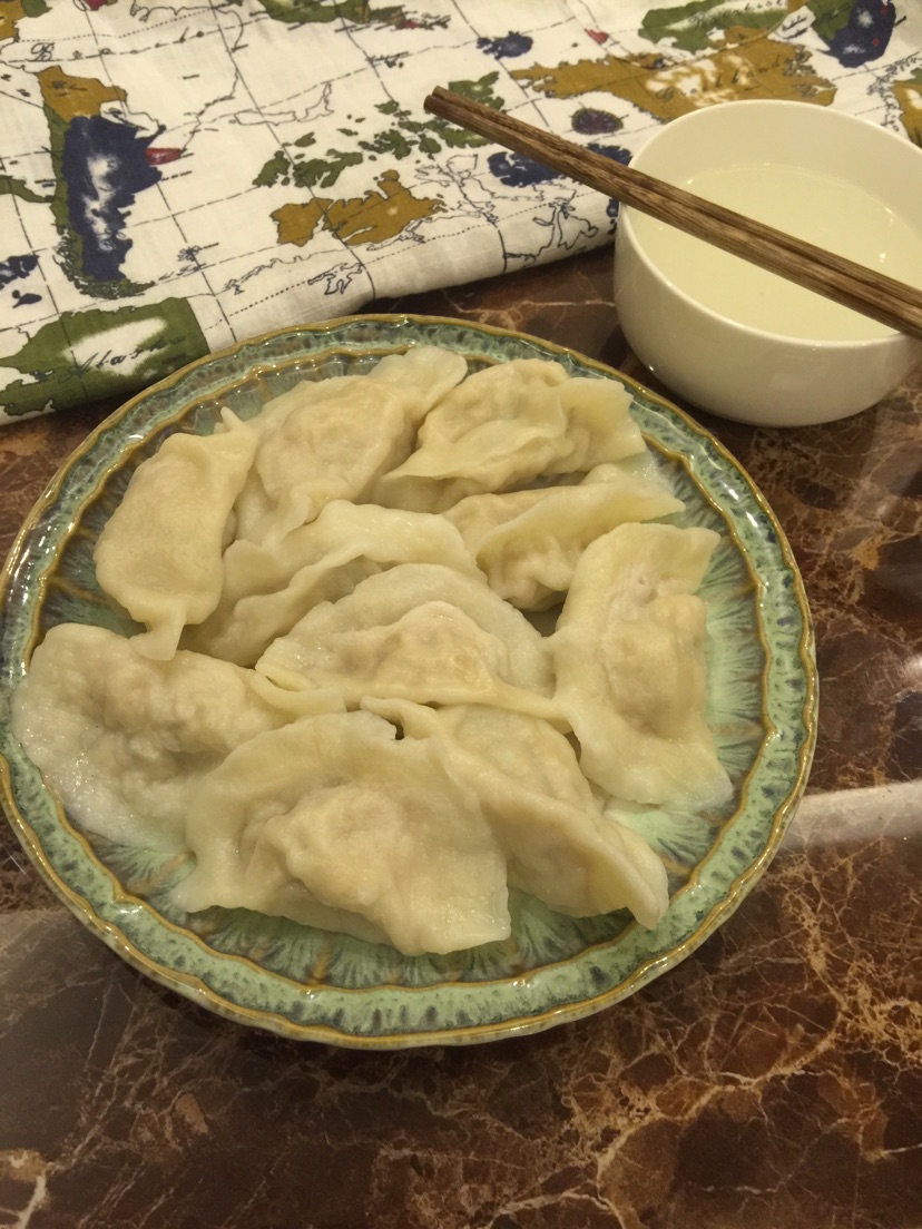 东北风味酸菜猪肉馅水饺的做法图解6