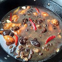 鸡翅根炖香菇的做法图解7