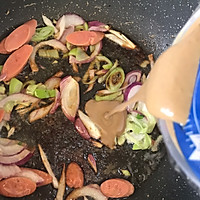 #我们约饭吧#芝麻酱炒河粉的做法图解8