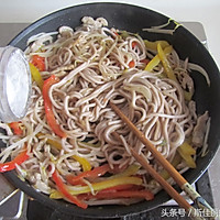 彩椒肉丝炒面的做法图解10