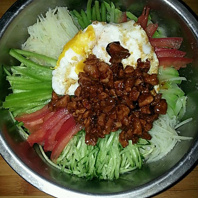 韩式拌饭(不用韩式辣酱的中国式拌饭)