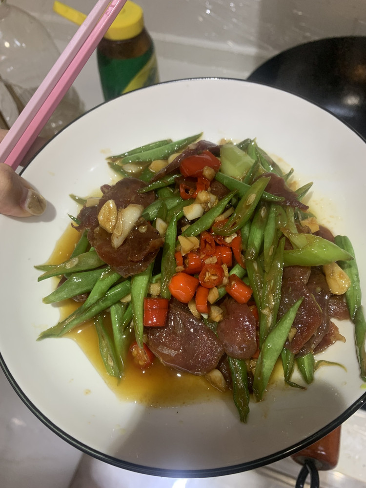 四季豆炒香肠的做法