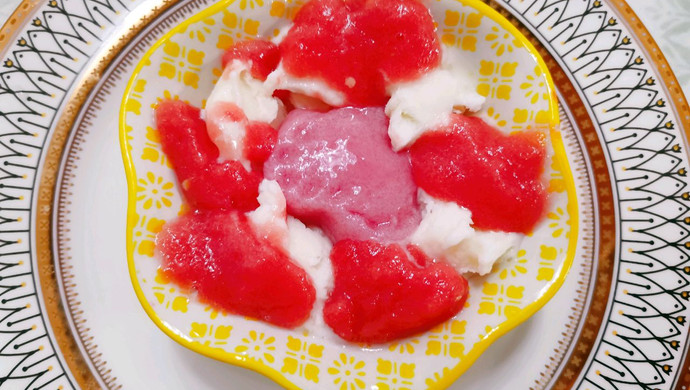 西红柿樱桃圣代冰淇淋
