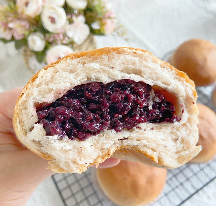 松软香甜❗️韧性十足的紫米面包，超好吃的做法