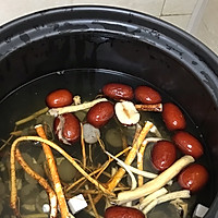 五指毛桃水鸭汤的做法图解2
