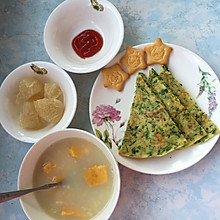 鸡蛋青菜胡萝卜饼