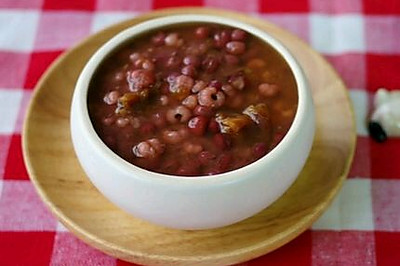 红豆薏米龙眼养颜汤