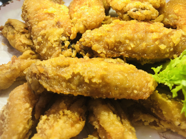 酥脆炸鸡翅，简单不粗暴的做法