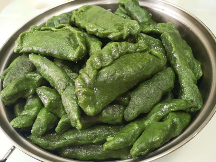 好吃不腻的艾草粿(艾米粿)的做法