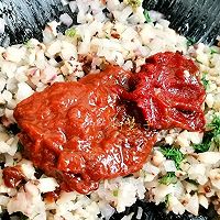 #葱伴侣豆瓣酱能蘸善炒#酱香千层饼的做法图解2