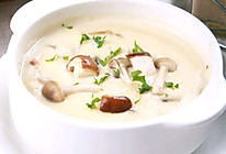 牛奶蘑菇汤。的做法