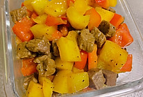 黑胡椒彩椒牛肉粒的做法