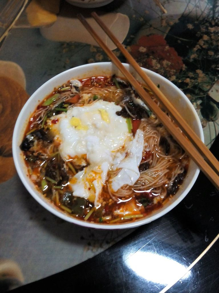 酸辣营养开胃面的做法